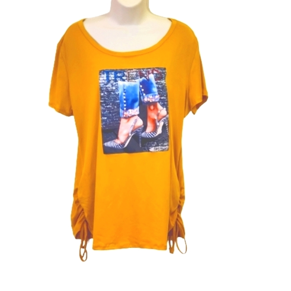 URBAN ROSE Graphic Tee, Mustard Yellow/Blue Multi-Color Art,Size 1X, NWT